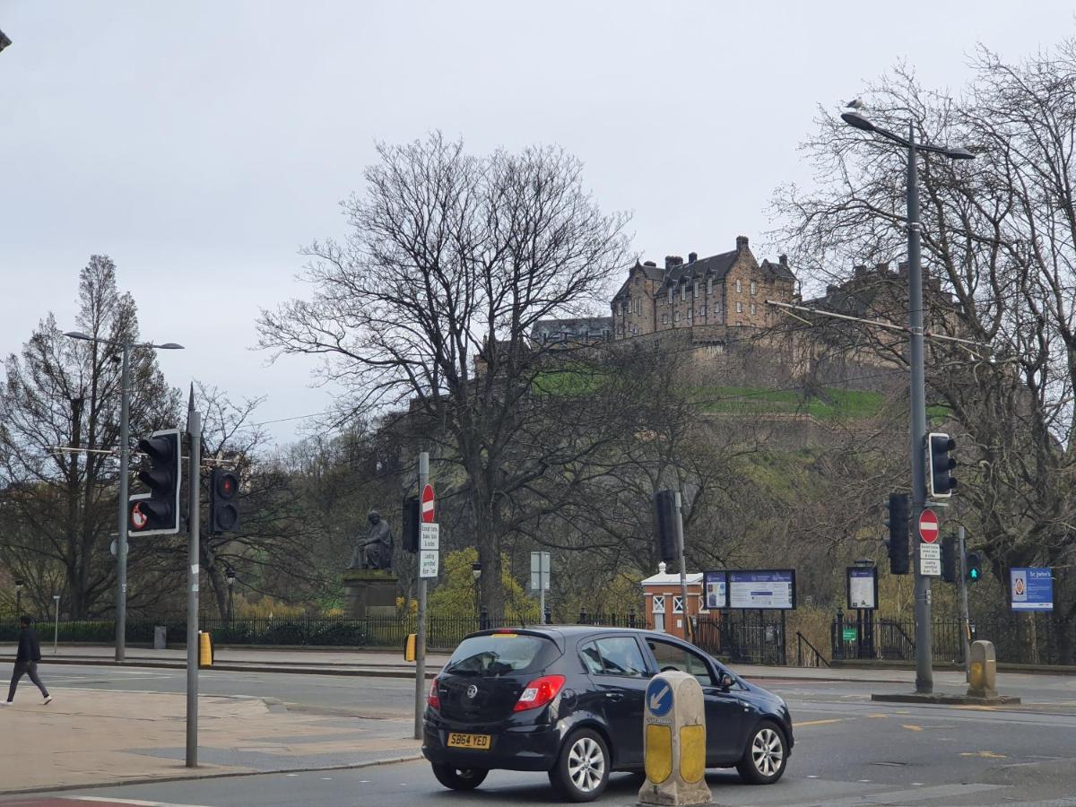 Lovely 2 Bedroom Flat In The Heart Of The City Edimburgo Exterior foto